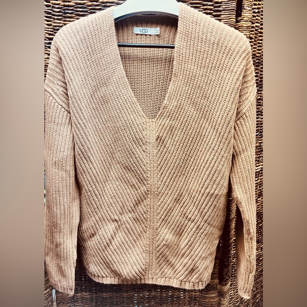 UGG-Women's V-Neck Sweater,Tan, Size: Medium, Small blemish on front left bottom